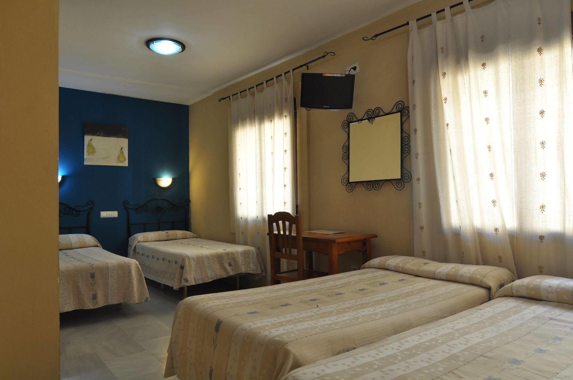 Hostal El Triunfo Кордоба Екстериор снимка
